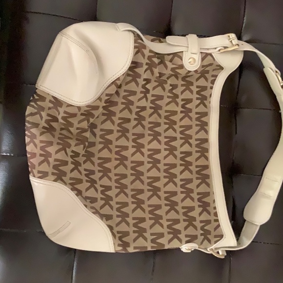 Assorted Purses - Picture 4 of 9